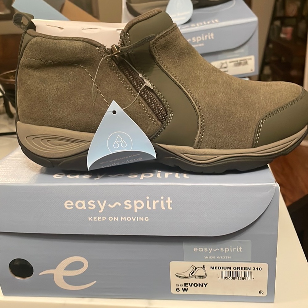 easy spirit size 6 W